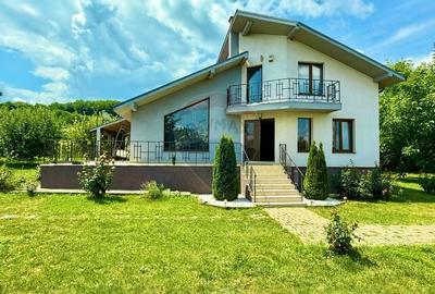 Casă individuală cu 5 camere în Hemeiuș