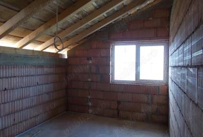 Casă cu 5 camere cu Teren 500 Mp în Moșnița Veche - 7