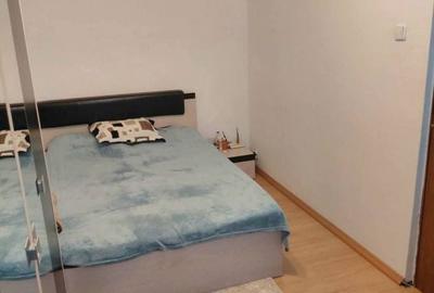 Apartament cu 2 camere semidecomandat în Calea București