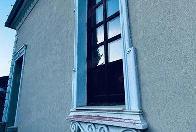 Ansamblu de 5 case situate ultracentral - Proprietate Unica !!