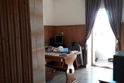 Apartament cu 3 camere decomandat în C5 - 1