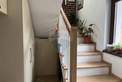 Casă cu 6 camere cu Teren 1200 Mp în Central - 11