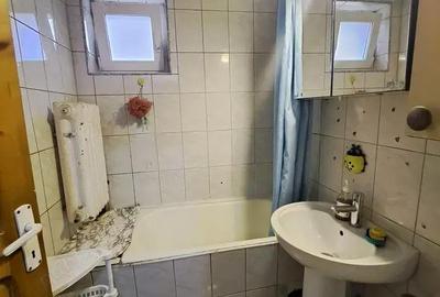 Vanzare apartament doua camere in Cugir, etaj 1 - 5