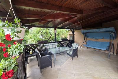 Casa de vis cu 4 dormitoare intr-o zona linistita din Sa... - 5