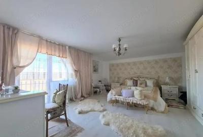 Casă cu 4 camere cu Teren 300 Mp în Zăvoi