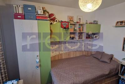 Apartament cu 3 camere decomandat, mobilat în Polonă - 6