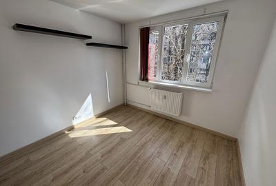 Apartament cu 3 camere decomandat în Drumul Taberei - 2