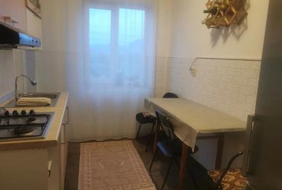 Inchiriez apartament Zona Liceului - 3