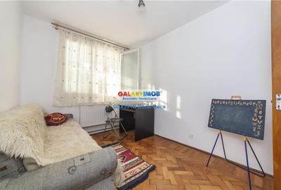 Apartament cu 3 camere semidecomandat, mobilat în Titan - 3