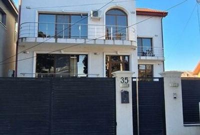 Casă / Vilă cu 8 camere de vânzare Casă / Vilă cu 8 camere de vânzare - 2