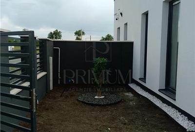 Duplex cu 4 camere cu Teren 330 Mp în Săcălaz - 2