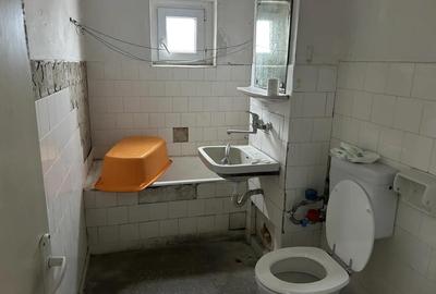 Vand apart.3 cam.decom.Micalca,Piata Miorita, et.4 din 4. - 5