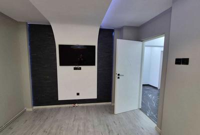 Apartament cu 3 camere decomandat în Central - 1