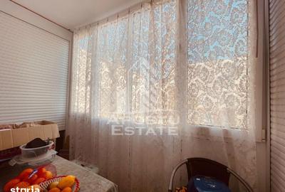 Apartament cu 2 camere semidecomandat, mobilat în Pârneava - 3