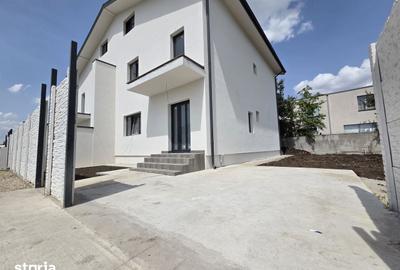 Casă cu 6 camere cu Teren 250 Mp în Central - 2