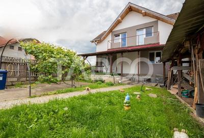 Casa de vanzare cu 4 dormitoare 2 bai si pivinita in Selimbar - 1