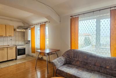Vand apartament de 2 camere situat la mansarda pe un singur nivel,Scoala de Inot - 2
