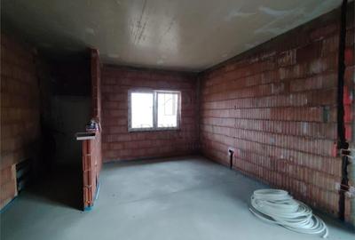 Duplex separat prin baie - toate utilitatile - proiect deosebit. - 4