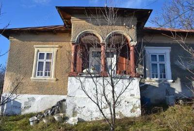 Vanzare Casa Batraneasca + Teren 3000mp - Glodeni Dambovita. - 1