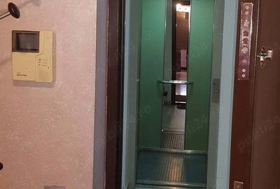 Apartament cu 3 camere în Central - 1