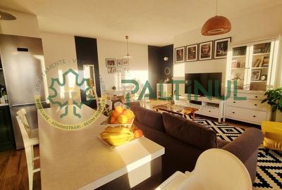 Apartament 3 camere de vânzare – etaj 3, mobilat, terasă cu priveliște – Cartier - 3