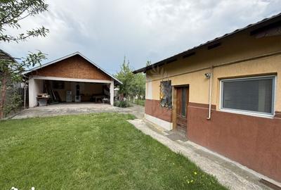Casă cu 8 camere cu Teren 1300 Mp în Păulești