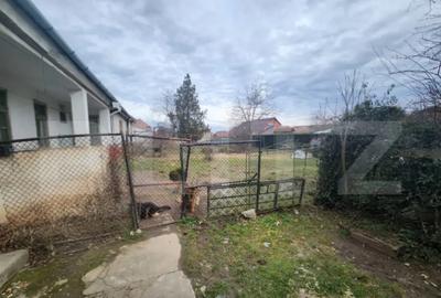 Casă cu 5 camere în Teiu - 3