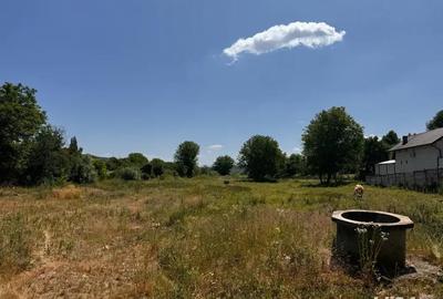 Teren de 4417 mp, în Central - 1