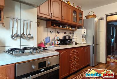 De vanzare apartament cu 3 camere  situat In Tiglina II - 6