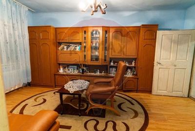 Casă individuală cu 4 camere cu Canalizare în Spini - 10