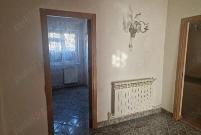 Apartament cu 3 camere decomandat în Mărăței - 4