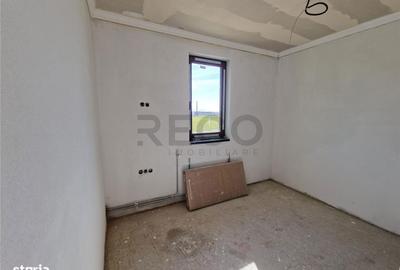 Casă cu 3 camere cu Teren 350 Mp în Borș - 12