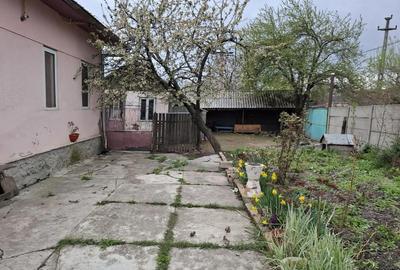 Casă cu 2 camere în Baru