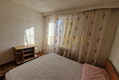 Apartament de 3 camere, decomandat,70 mp., zona Sens - 3
