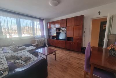 De vânzare apartament 3 camere Grigorescu - 1