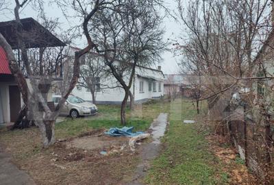 Casă cu 3 camere cu Teren 1500 Mp în Central