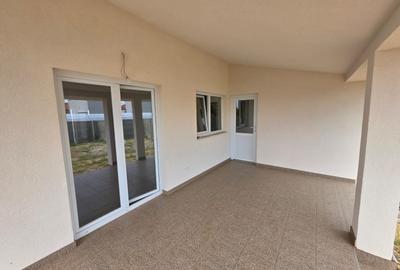 Duplex pe parter 3 camere 2bai Posibilitate de mansardare - 13