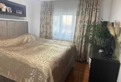 Apartament cu 3 camere în Micro 5 - 7