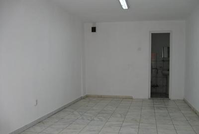 Vând spațiu comercial - 2