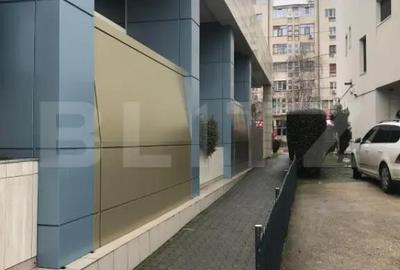 Spațiu comercial, de 290 mp, în Micro 3 - 2