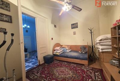 Casă individuală cu 8 camere cu Canalizare în Aradul Nou - 11