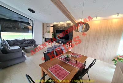 VILA DEOSEBITA De Lux Pite?ti Stradala 250 Mp. Utili Teren 1400 Mp. - 1