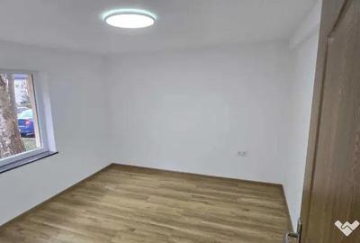 Apartament cu 4 camere semidecomandat în George Enescu - 5