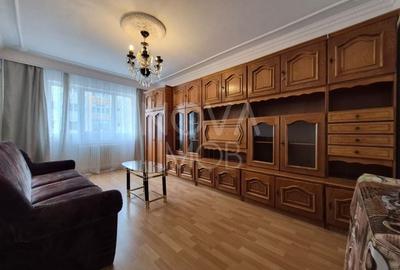 Apartament cu 3 camere decomandat, mobilat în Vasile Aaron - 1