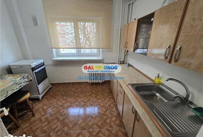 Apartament cu 3 camere semidecomandat în Central - 2