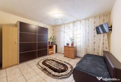 Casă cu 5 camere cu Teren 1044 Mp în Căteasca - 2