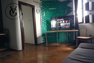 Apartament in vila - 5 camere -zona Parcul Carol