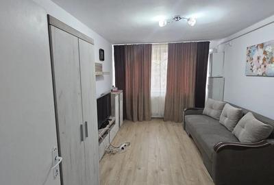 Inchiriez garsoniera - 2