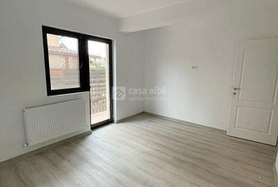 Apartament cu 2 camere decomandat în Nicolina