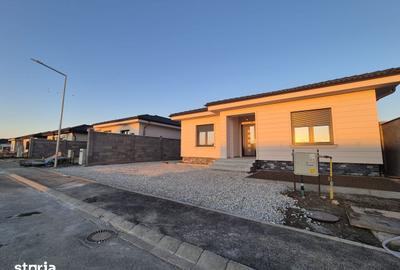 Casă cu 4 camere cu Teren 455 Mp în Central - 2